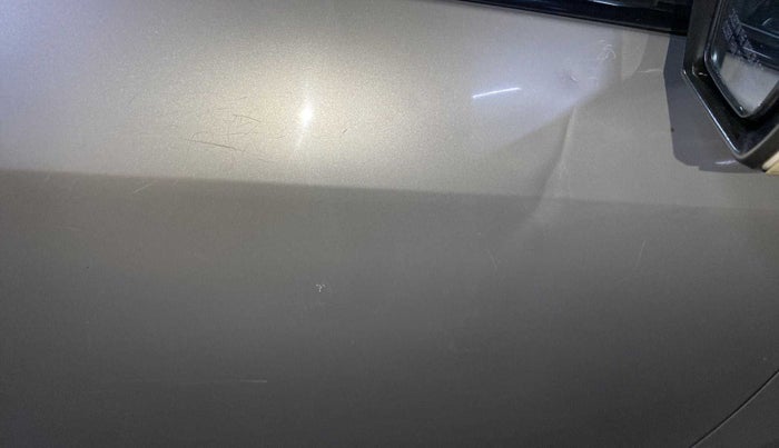 2012 Maruti Swift Dzire VDI, Diesel, Manual, 1,04,243 km, Driver-side door - Minor scratches