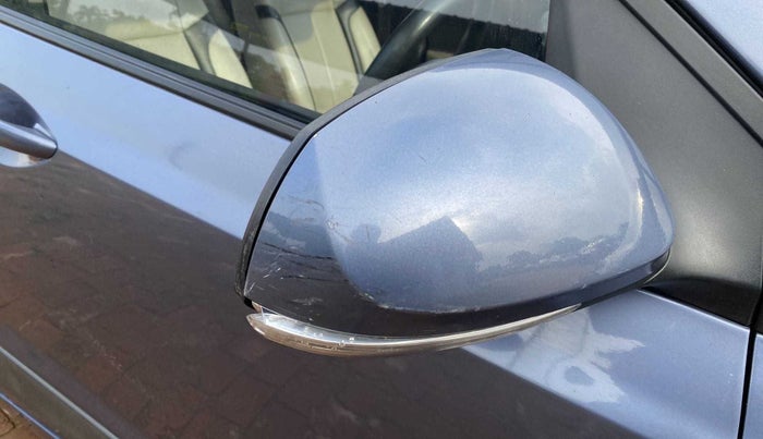 2015 Hyundai Xcent S 1.2, Petrol, Manual, 1,00,831 km, Right rear-view mirror - Indicator light has minor damage