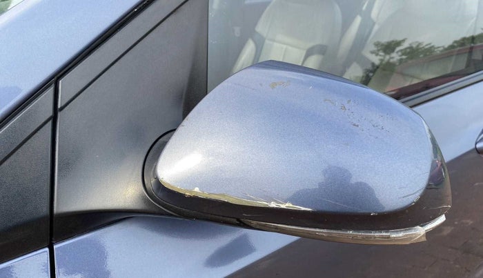 2015 Hyundai Xcent S 1.2, Petrol, Manual, 1,00,831 km, Left rear-view mirror - Indicator light has minor damage