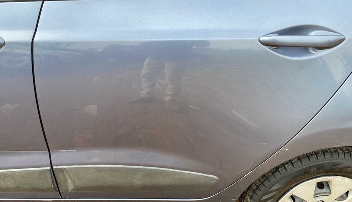 2015 Hyundai Xcent S 1.2, Petrol, Manual, 1,00,831 km, Rear left door - Minor scratches