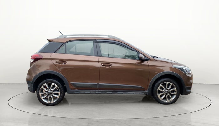 2016 Hyundai i20 Active 1.2 S, Petrol, Manual, 1,02,760 km, Right Side View