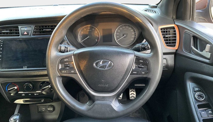 2016 Hyundai i20 Active 1.2 S, Petrol, Manual, 1,02,760 km, Steering Wheel Close Up
