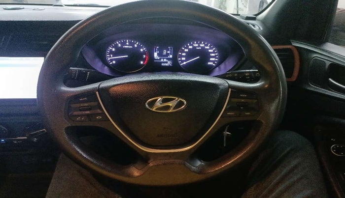 2016 Hyundai i20 Active 1.2 S, Petrol, Manual, 1,02,760 km, Steering wheel - Sound system control not functional