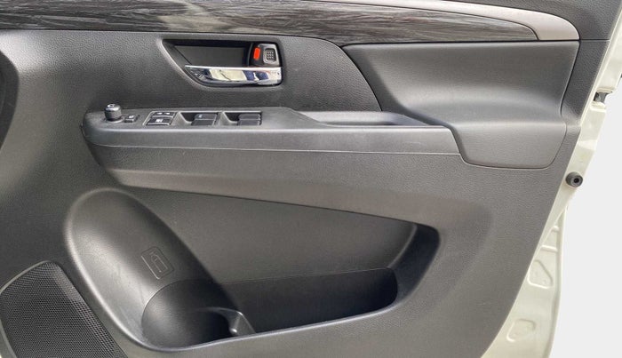2019 Maruti XL6 ZETA MT, Petrol, Manual, 30,154 km, Driver Side Door Panels Control