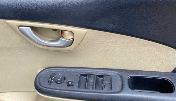 2014 Honda Brio VX AT, Petrol, Automatic, 81,795 km, Driver Side Door Panels Control