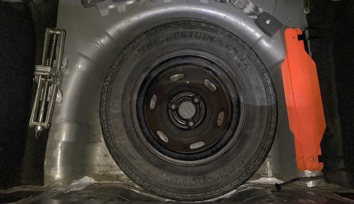 2017 Datsun Redi Go T (O), Petrol, Manual, 29,220 km, Dicky (Boot door) - Tool missing