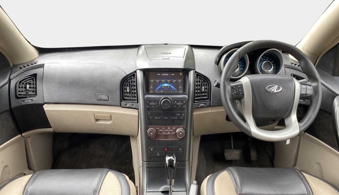 2016 Mahindra XUV500 W6 AT 1.99, Diesel, Automatic, 1,86,022 km, Dashboard