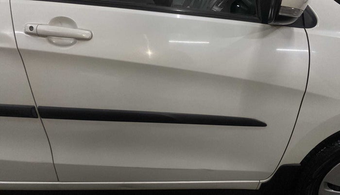 2015 Maruti Celerio ZXI, Petrol, Manual, 46,642 km, Driver-side door - Minor scratches