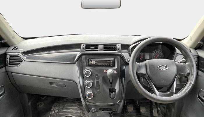 2017 Mahindra KUV 100 NXT K4+ P 6 STR, Petrol, Manual, 28,059 km, Dashboard
