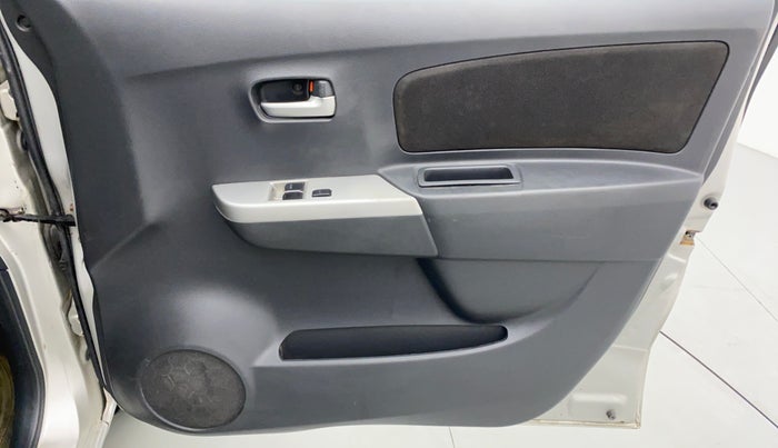 2010 Maruti Wagon R 1.0 LXI, Petrol, Manual, 67,836 km, Driver Side Door Panels Control