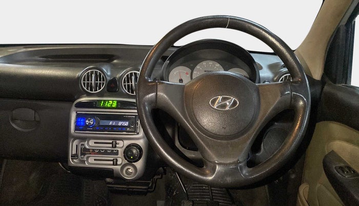 2011 Hyundai Santro Xing GL, Petrol, Manual, 1,00,353 km, Steering Wheel Close Up
