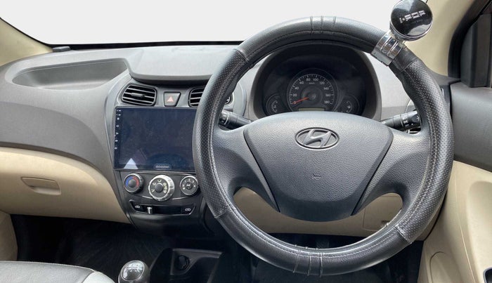 2016 Hyundai Eon ERA +, Petrol, Manual, 17,476 km, Steering Wheel Close Up