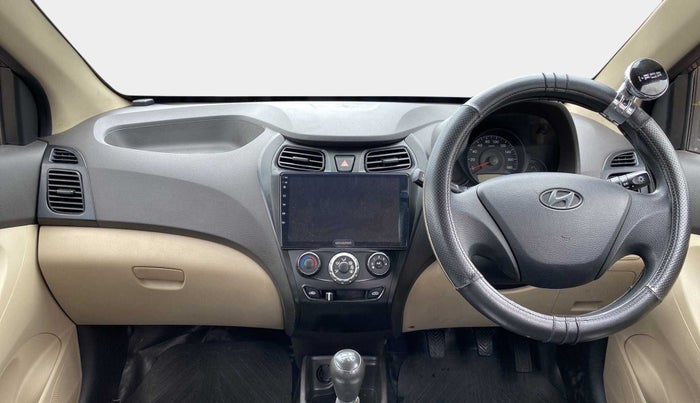 2016 Hyundai Eon ERA +, Petrol, Manual, 17,476 km, Dashboard