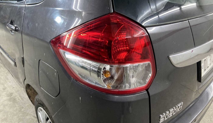 2018 Maruti Ertiga VDI SHVS, Diesel, Manual, 83,567 km, Left tail light - Reverse gear light not functional