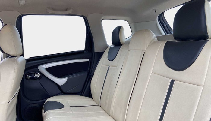 2018 Nissan Terrano XL (P), Petrol, Manual, 41,091 km, Right Side Rear Door Cabin