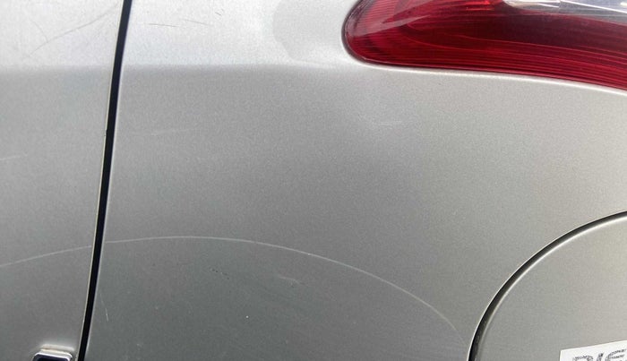2015 Maruti Swift ZDI, Diesel, Manual, 67,992 km, Left quarter panel - Minor scratches