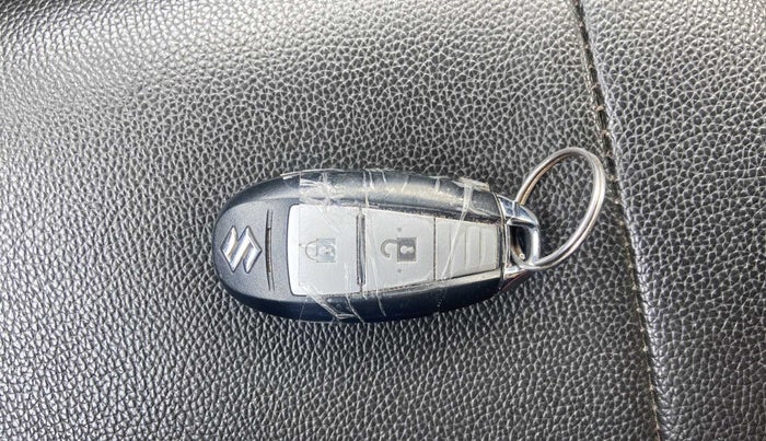 2015 Maruti Swift ZDI, Diesel, Manual, 68,003 km, Key Close Up