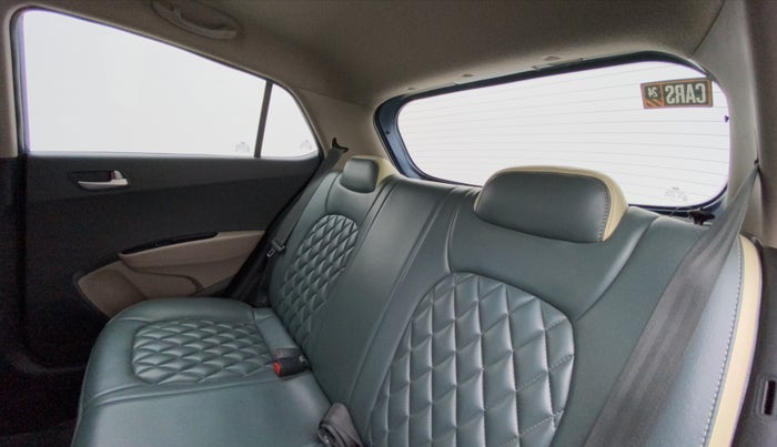 2015 Hyundai Grand i10 SPORTZ 1.2 KAPPA VTVT, Petrol, Manual, 46,867 km, Right Side Rear Door Cabin