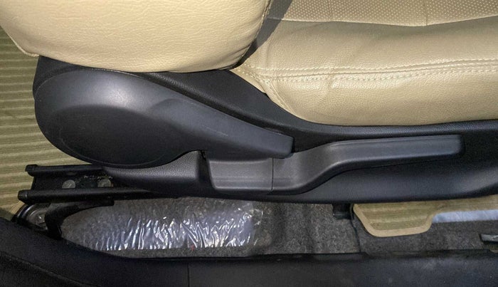 2021 Honda Amaze 1.2L I-VTEC VX, Petrol, Manual, 28,197 km, Driver Side Adjustment Panel
