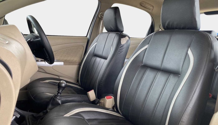 2018 Toyota Etios Liva VD, Diesel, Manual, 26,712 km, Right Side Front Door Cabin