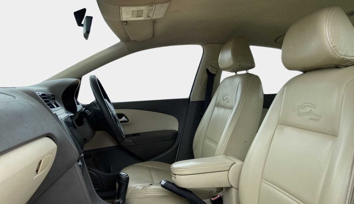 2012 Volkswagen Vento HIGHLINE 1.6 MPI, Petrol, Manual, 70,099 km, Right Side Front Door Cabin