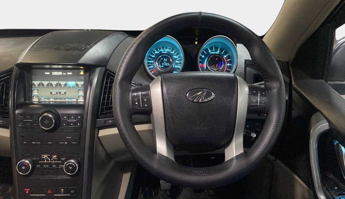 2016 Mahindra XUV500 W6, Diesel, Manual, 91,242 km, Steering Wheel Close Up