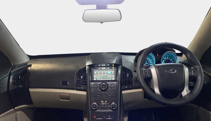 2016 Mahindra XUV500 W6, Diesel, Manual, 91,242 km, Dashboard