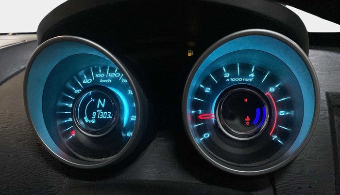2016 Mahindra XUV500 W6, Diesel, Manual, 91,242 km, Odometer Image