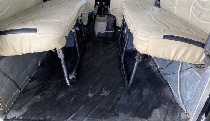 2018 Mahindra Thar CRDE 4X4 AC, Diesel, Manual, 35,083 km, Right Side Rear Door Cabin