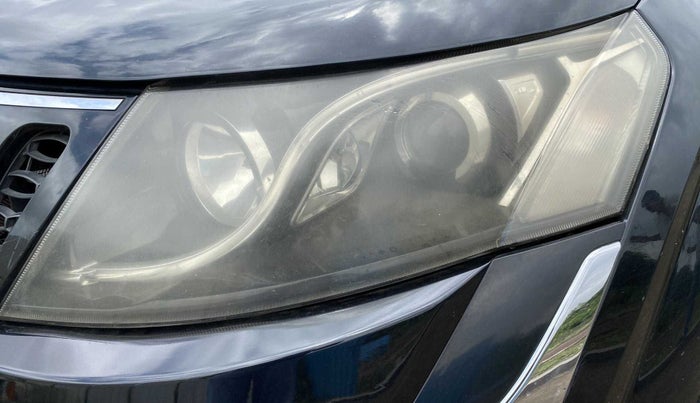2015 Mahindra XUV500 W10, Diesel, Manual, 87,902 km, Left headlight - Headlight not working