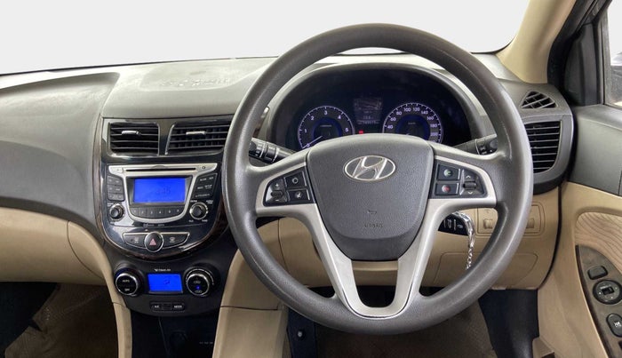 2013 Hyundai Verna FLUIDIC 1.6 CRDI SX, Diesel, Manual, 1,23,968 km, Steering Wheel Close Up