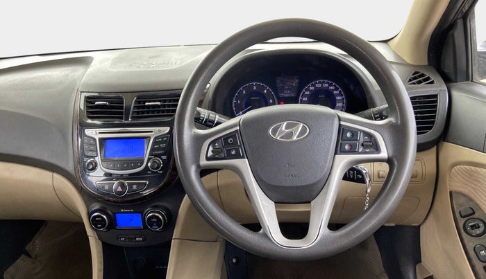 2013 Hyundai Verna FLUIDIC 1.6 CRDI SX, Diesel, Manual, 1,23,902 km, Steering Wheel Close Up