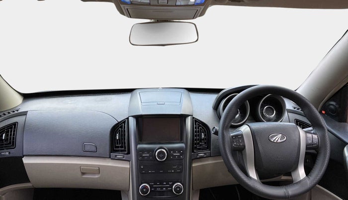 2017 Mahindra XUV500 W10, Diesel, Manual, 34,480 km, Dashboard