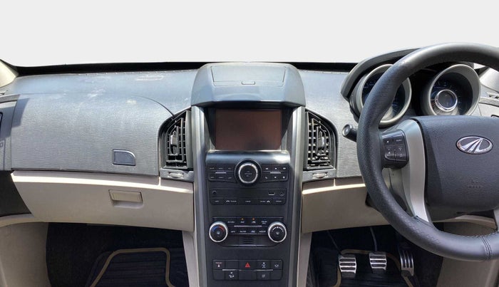 2017 Mahindra XUV500 W10, Diesel, Manual, 34,480 km, Infotainment System