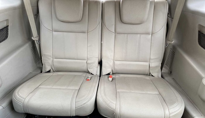2017 Mahindra XUV500 W10, Diesel, Manual, 34,480 km, Third Seat Row ( optional )