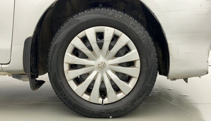 2011 Toyota Etios G, Petrol, Manual, 73,333 km, Right Front Wheel