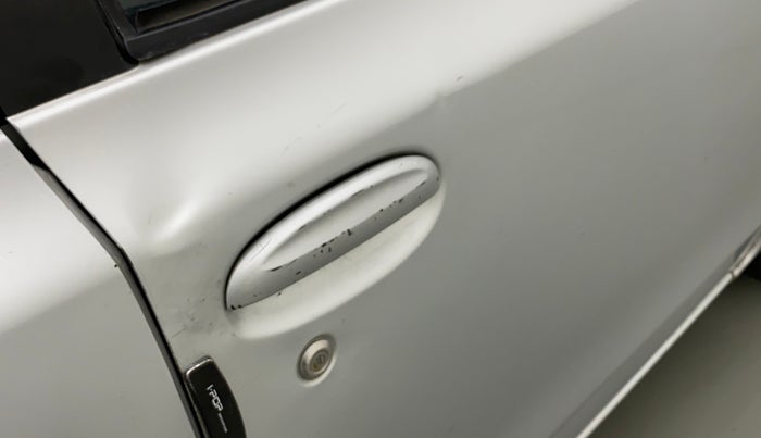 2011 Toyota Etios G, Petrol, Manual, 73,333 km, Driver-side door - Slightly dented