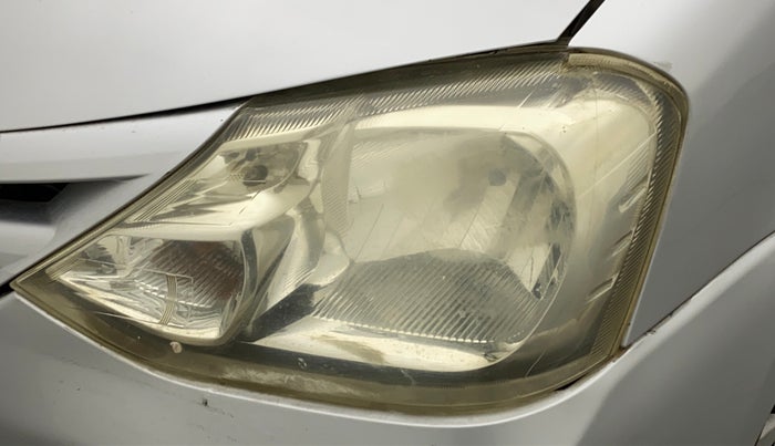 2011 Toyota Etios G, Petrol, Manual, 73,333 km, Left headlight - Faded