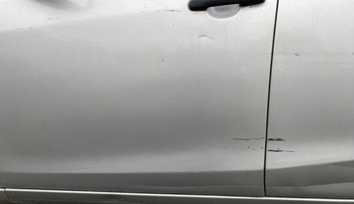 2011 Maruti Ritz VXI, Petrol, Manual, 64,449 km, Front passenger door - Slightly dented