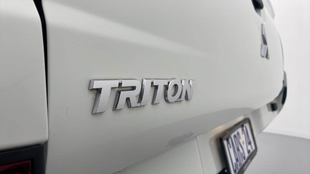 Badge (Boot Left Side)