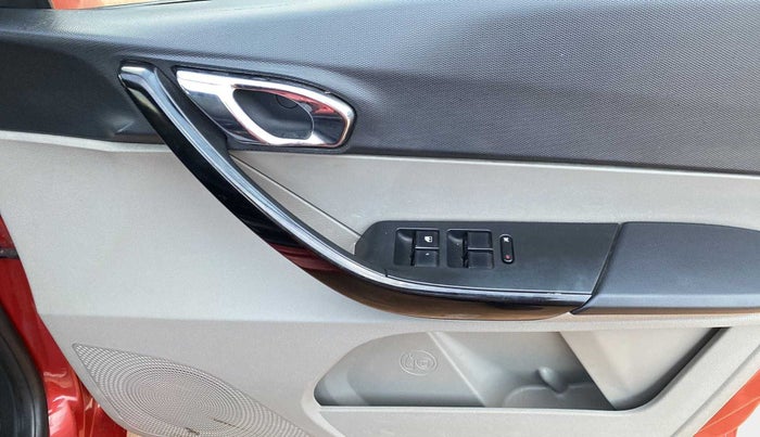 2017 Tata Tiago XZ PETROL, Petrol, Manual, 52,508 km, Driver Side Door Panels Control