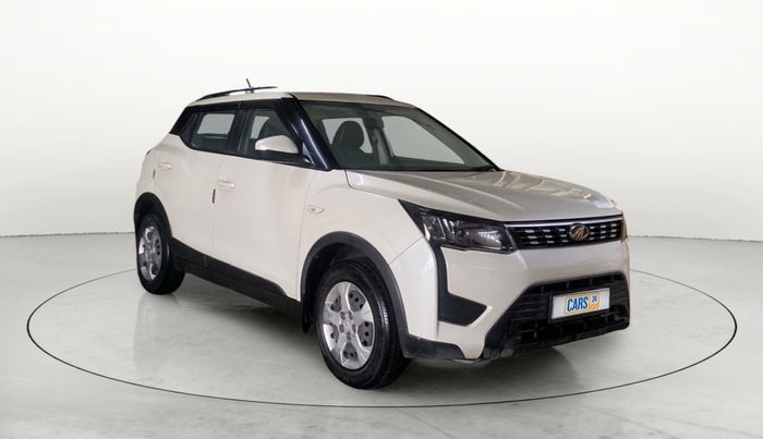 2019 Mahindra XUV300 W6 1.5 DIESEL, Diesel, Manual, 38,035 km, Right Front Diagonal