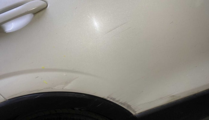 2019 Mahindra XUV 3OO W6 1.5 DIESEL, Diesel, Manual, 38,035 km, Right rear door - Minor scratches