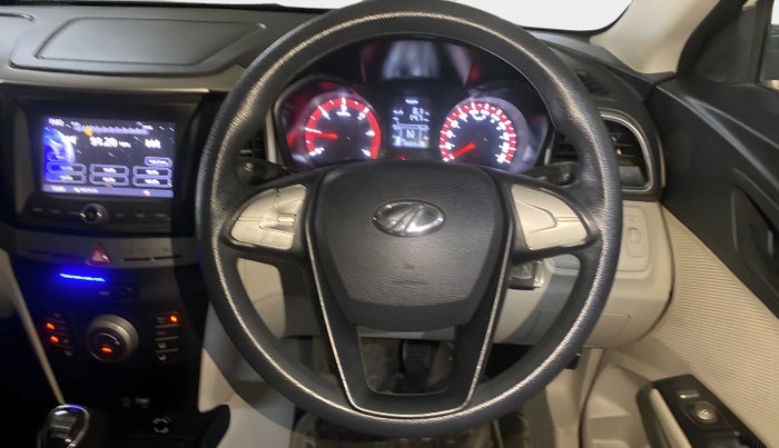 2019 Mahindra XUV 3OO W6 1.5 DIESEL, Diesel, Manual, 38,035 km, Steering Wheel Close Up