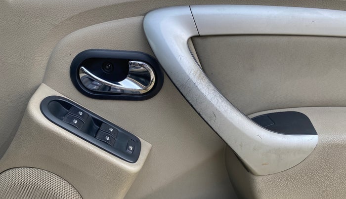 2015 Nissan Terrano XL D PLUS, Diesel, Manual, 59,295 km, Driver Side Door Panels Control