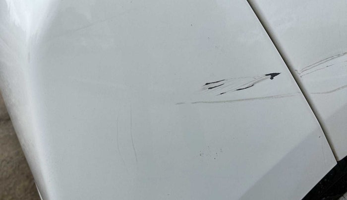 2018 Hyundai Eon ERA +, Petrol, Manual, 27,243 km, Rear bumper - Minor scratches