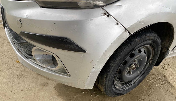 2018 Tata Tiago XT PETROL, Petrol, Manual, 38,108 km, Front bumper - Paint has minor damage