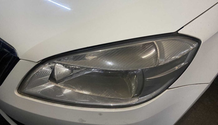 2015 Skoda Rapid 1.5 TDI CR ACTIVE, Diesel, Manual, 95,301 km, Left headlight - Minor scratches