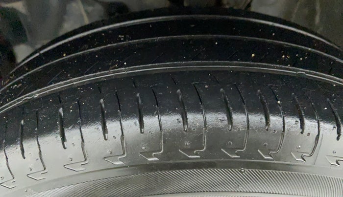 2018 Honda Amaze 1.2 SMT I VTEC, Petrol, Manual, 21,850 km, Left Front Tyre Tread