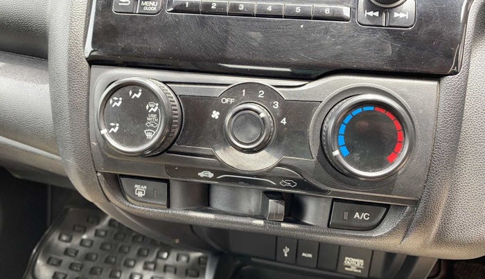 2017 Honda Jazz 1.2L I-VTEC SV, Petrol, Manual, 59,550 km, AC Unit - Minor issue in the heater switch
